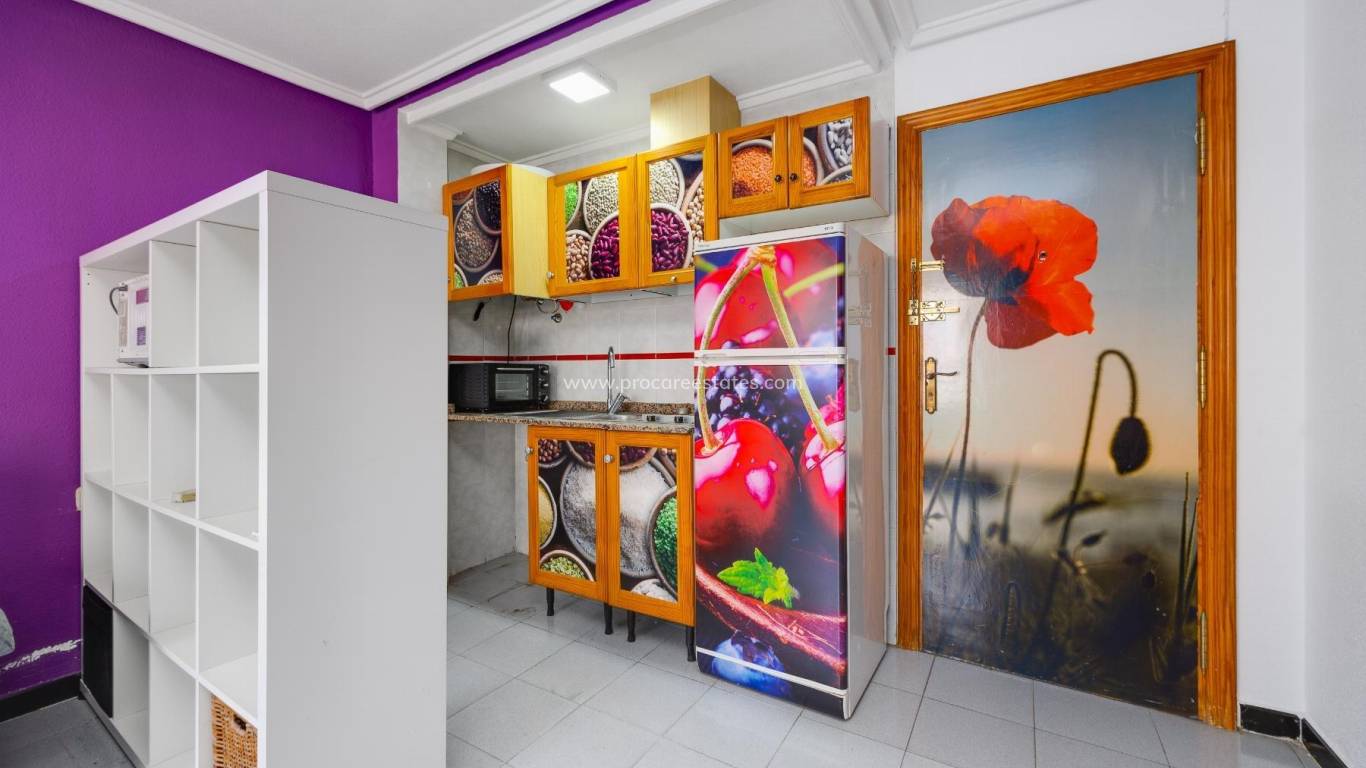 Resale - Apartment - Torrevieja - Torrevieja Center