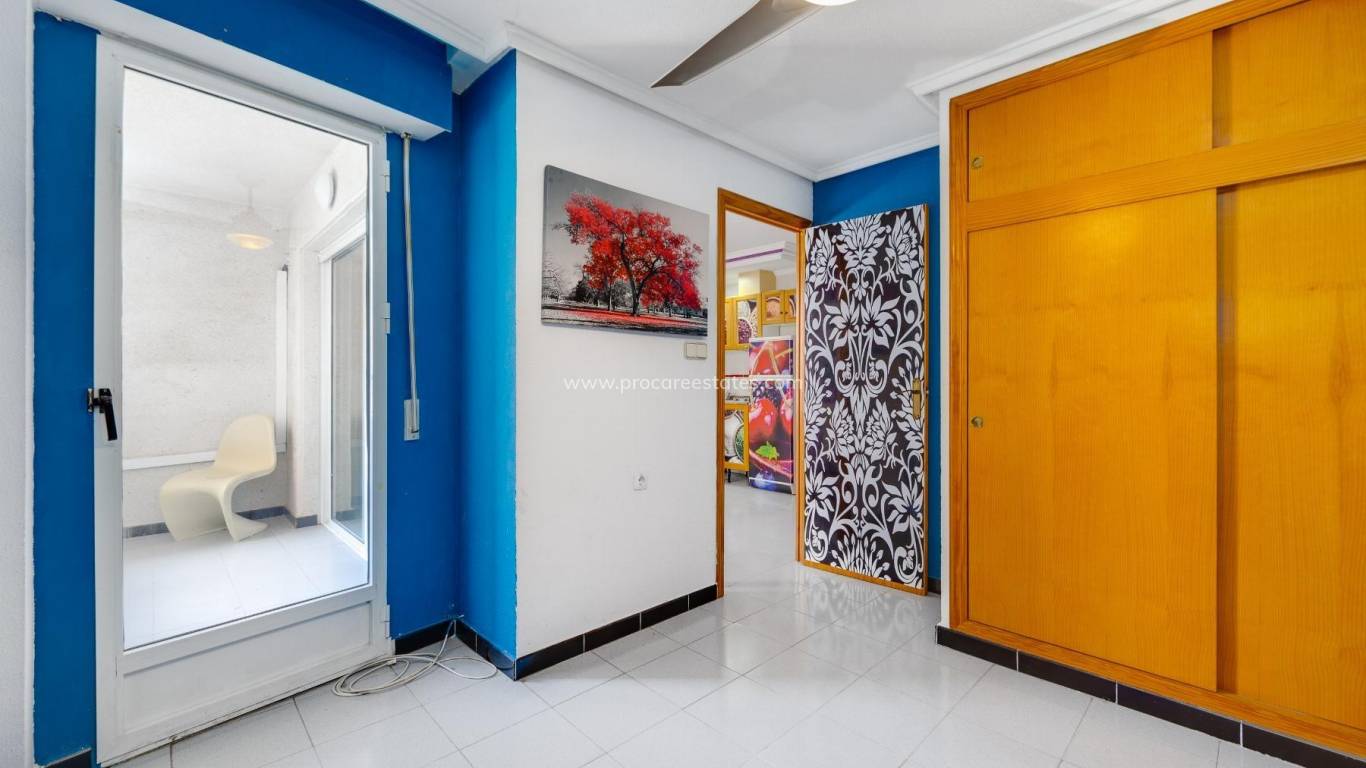 Resale - Apartment - Torrevieja - Torrevieja Center