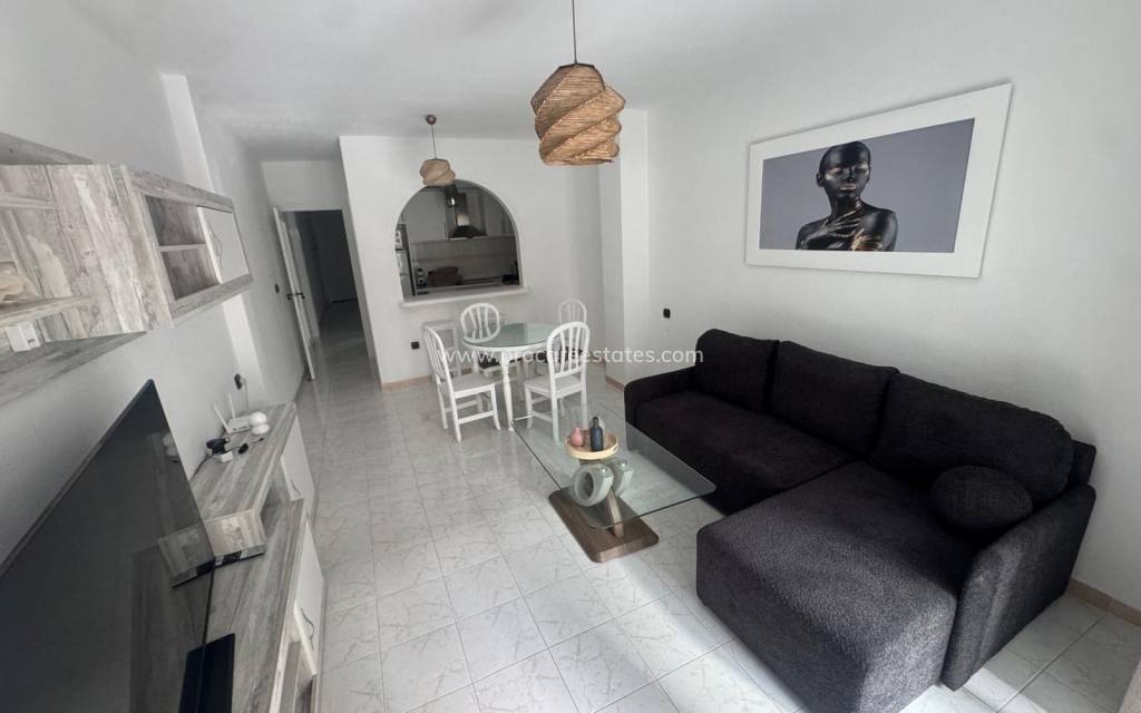 Resale - Apartment - Torrevieja - Torrevieja Center