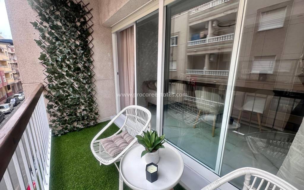 Resale - Apartment - Torrevieja - Torrevieja Center