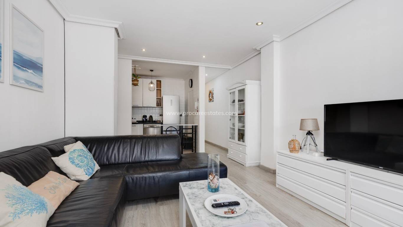 Resale - Apartment - Torrevieja - Torrevieja Center