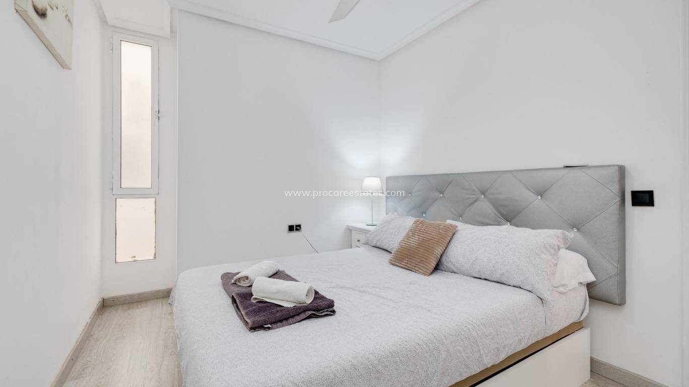 Resale - Apartment - Torrevieja - Torrevieja Center