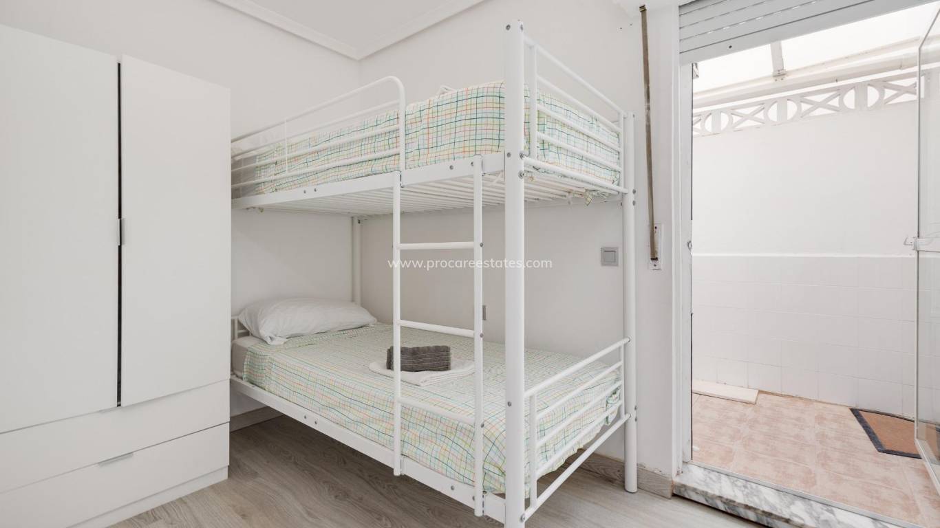 Resale - Apartment - Torrevieja - Torrevieja Center