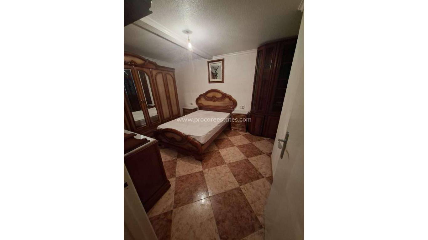 Resale - Apartment - Torrevieja - Torrevieja Center