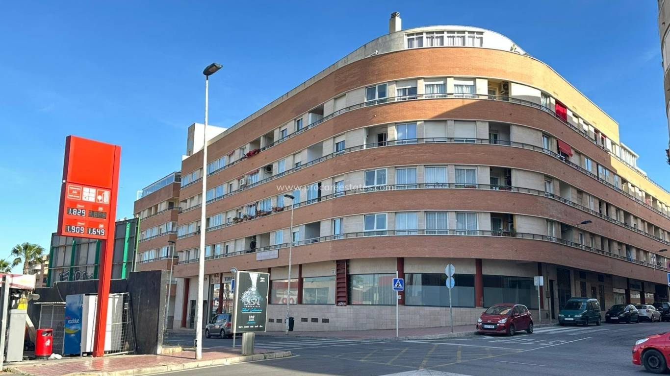 Resale - Apartment - Torrevieja - Torrevieja Center