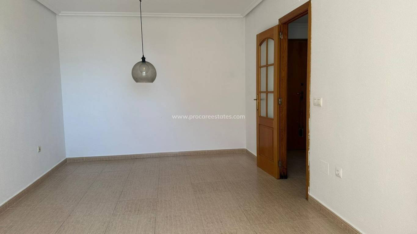 Resale - Apartment - Torrevieja - Torrevieja Center