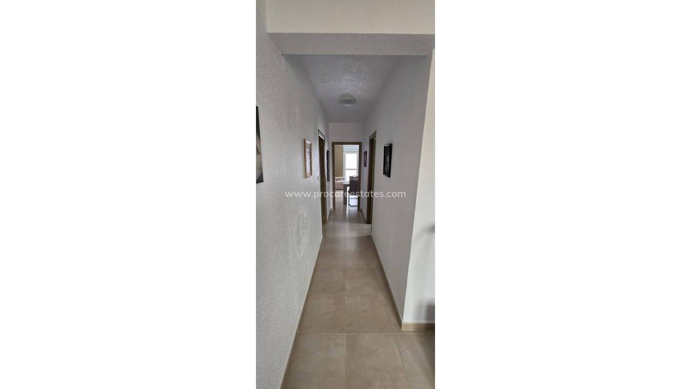 Resale - Apartment - Torrevieja - Torrevieja Center