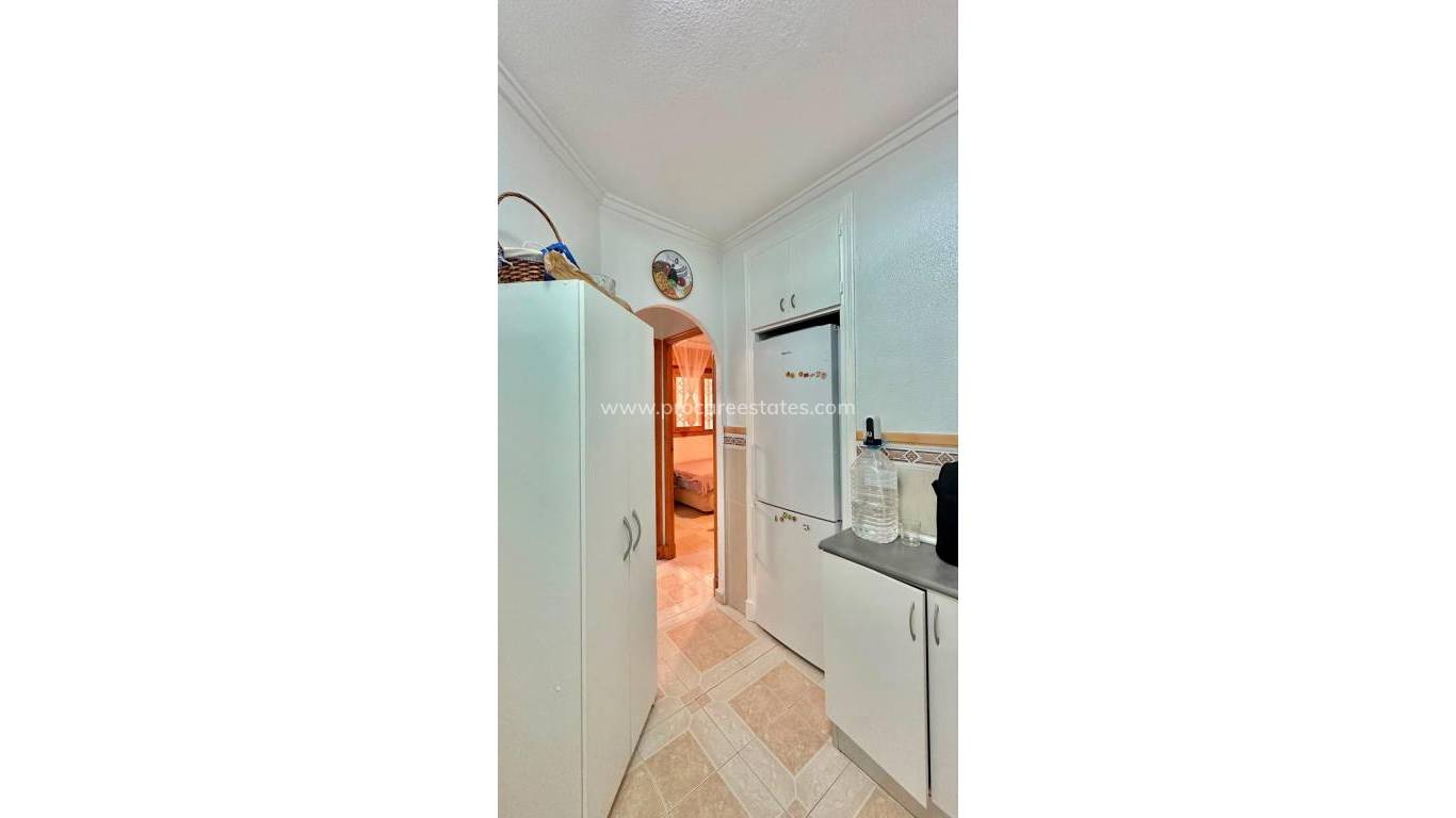 Resale - Apartment - Torrevieja - Torrevieja Center