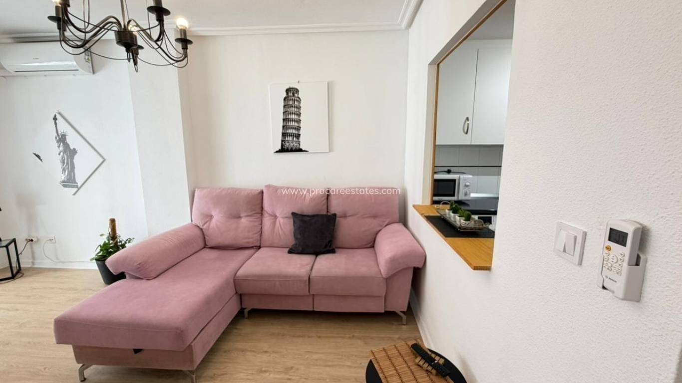 Resale - Apartment - Torrevieja - Torrevieja Center