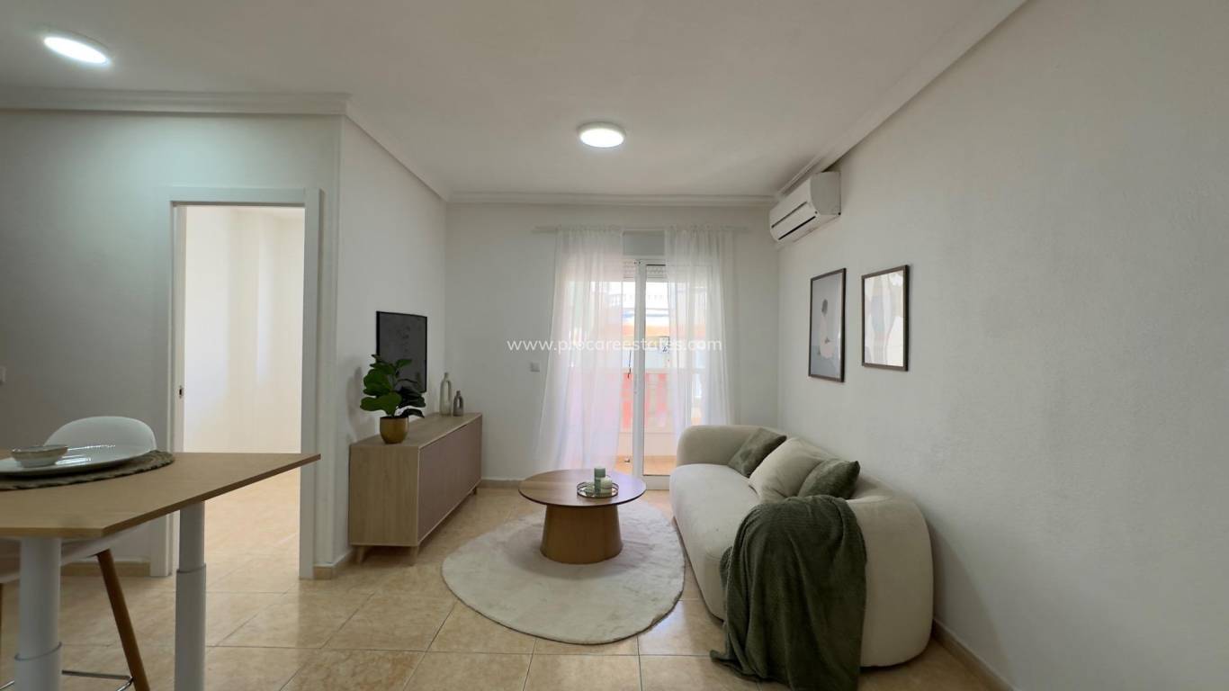 Resale - Apartment - Torrevieja - Torrevieja Center