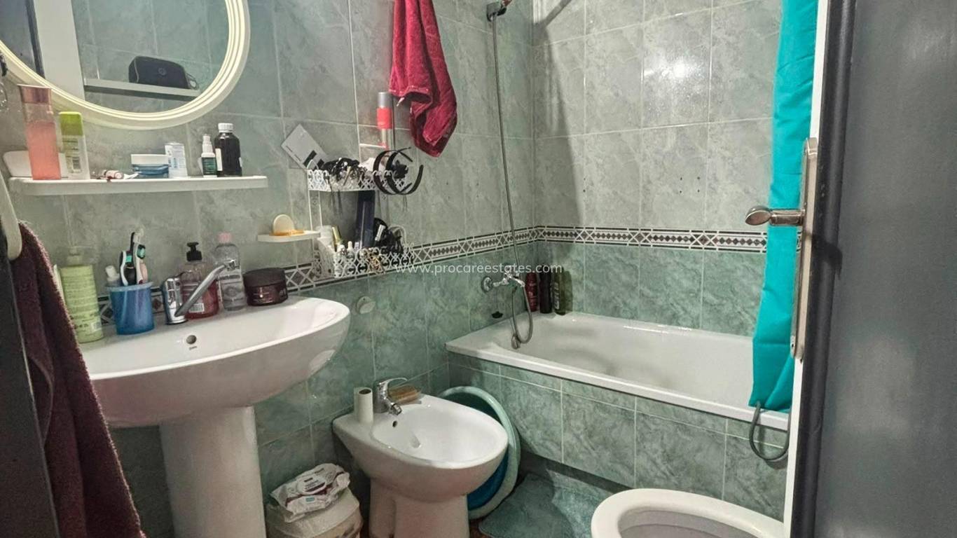 Resale - Apartment - Torrevieja - Torrevieja Center