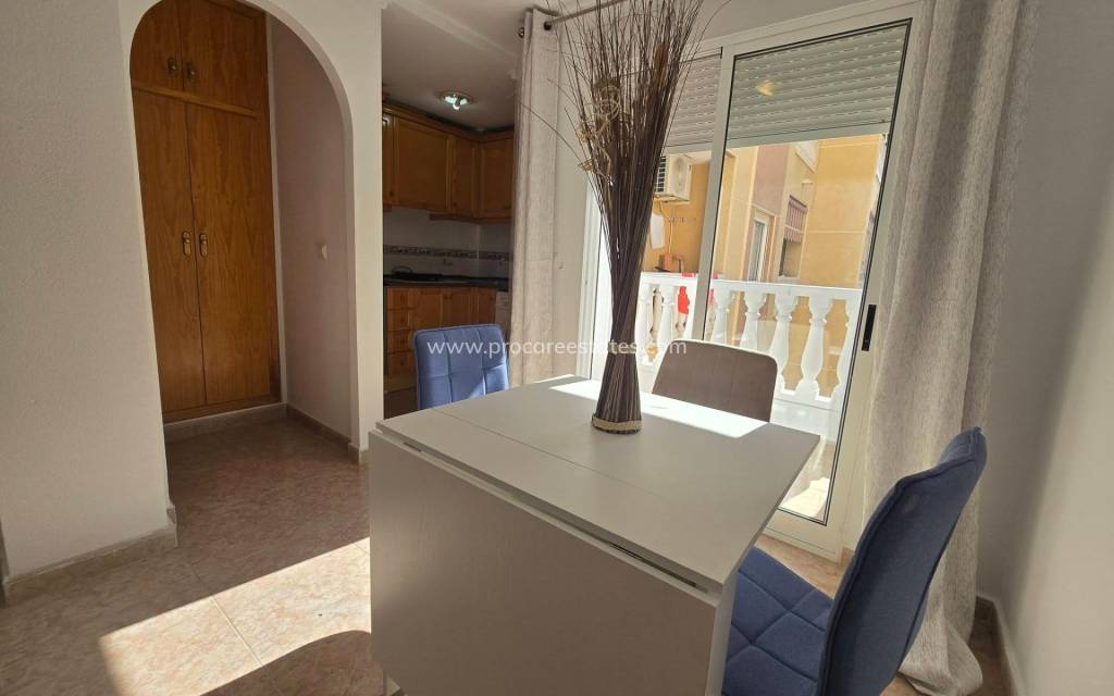 Resale - Apartment - Torrevieja - Torrevieja Center