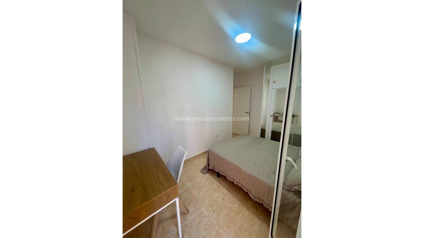 Resale - Apartment - Torrevieja - Torrevieja Center