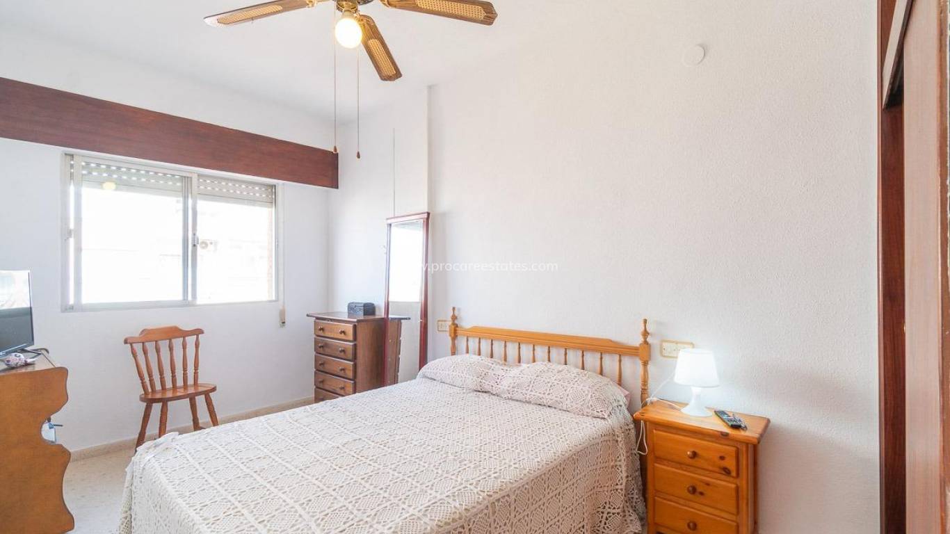 Resale - Apartment - Torrevieja - Torrevieja Center