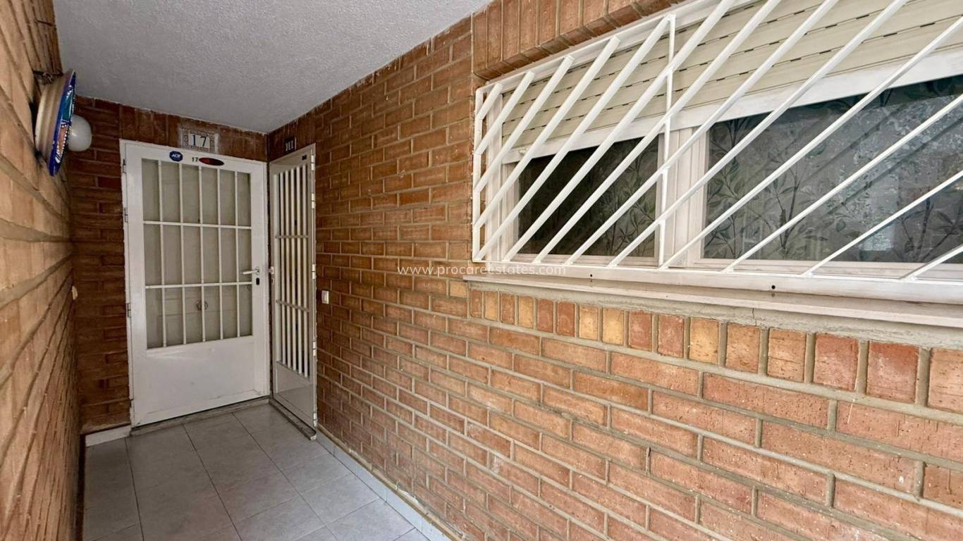 Resale - Apartment - Torrevieja - Torrevieja Center