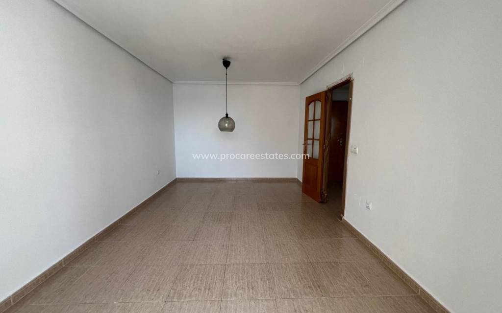 Resale - Apartment - Torrevieja - Torrevieja Center