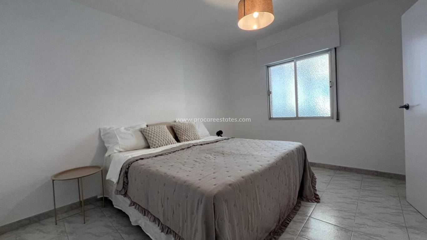 Resale - Apartment - Torrevieja - Torrevieja Center