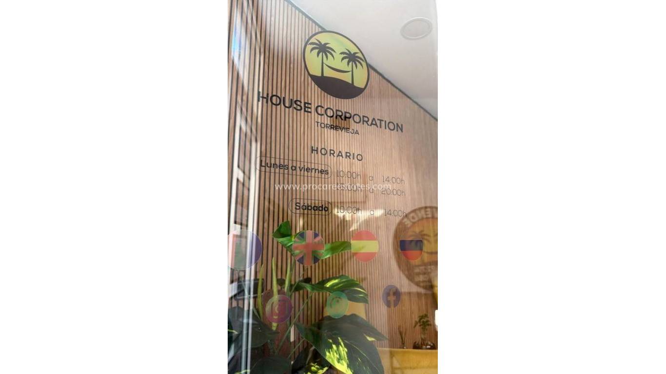 Resale - Apartment - Torrevieja - Torrevieja Center