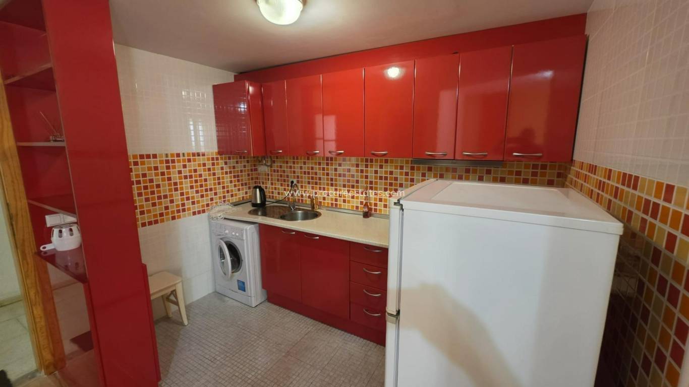 Resale - Apartment - Torrevieja - Torrevieja Center