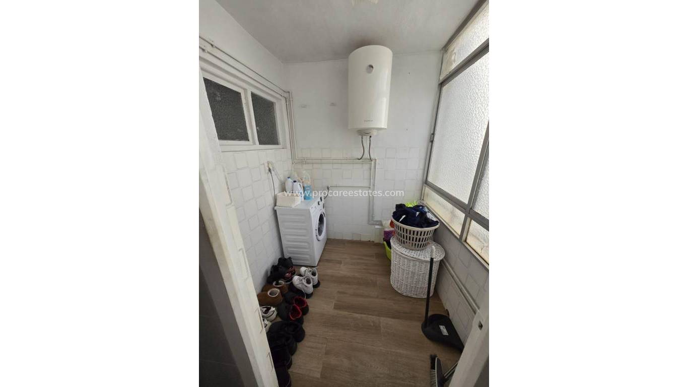 Resale - Apartment - Torrevieja - Torrevieja Center