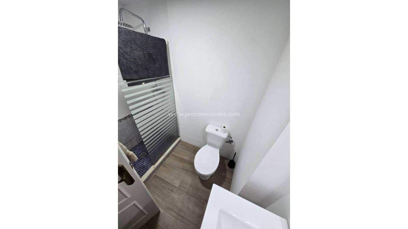 Resale - Apartment - Torrevieja - Torrevieja Center