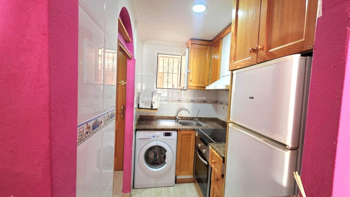 Resale - Apartment - Torrevieja - Torrevieja Center
