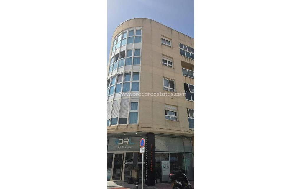 Resale - Apartment - Torrevieja - Torrevieja Center