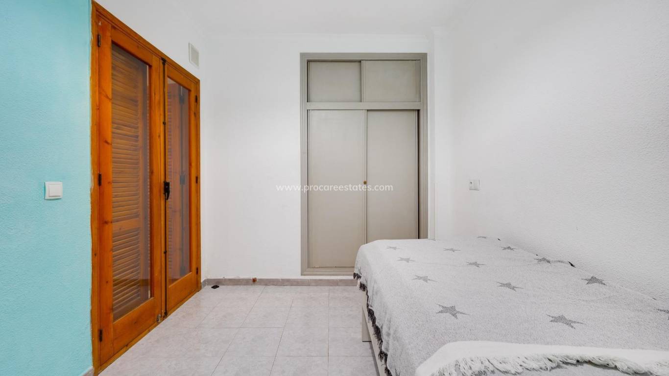 Resale - Apartment - Torrevieja - Torrevieja Center