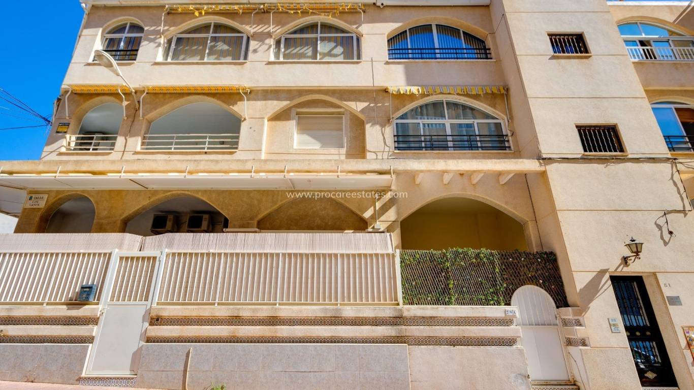 Resale - Apartment - Torrevieja - Torrevieja Center