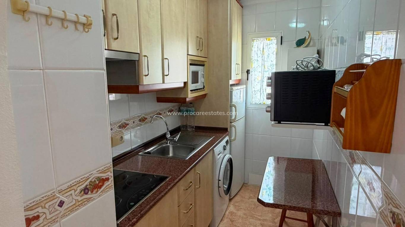 Resale - Apartment - Torrevieja - Torrevieja Center