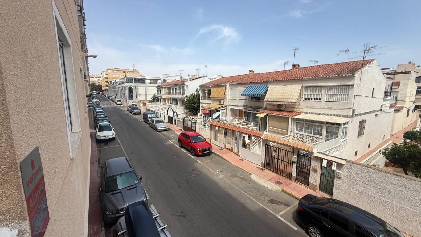 Resale - Apartment - Torrevieja - Torrevieja Center