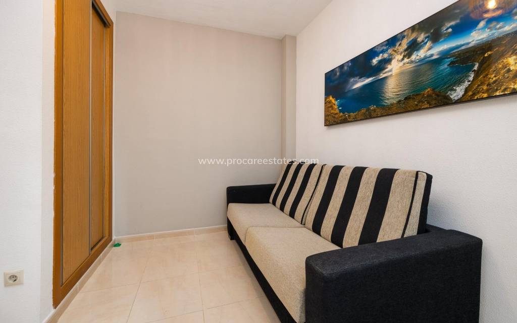 Resale - Apartment - Torrevieja - Torrevieja Center