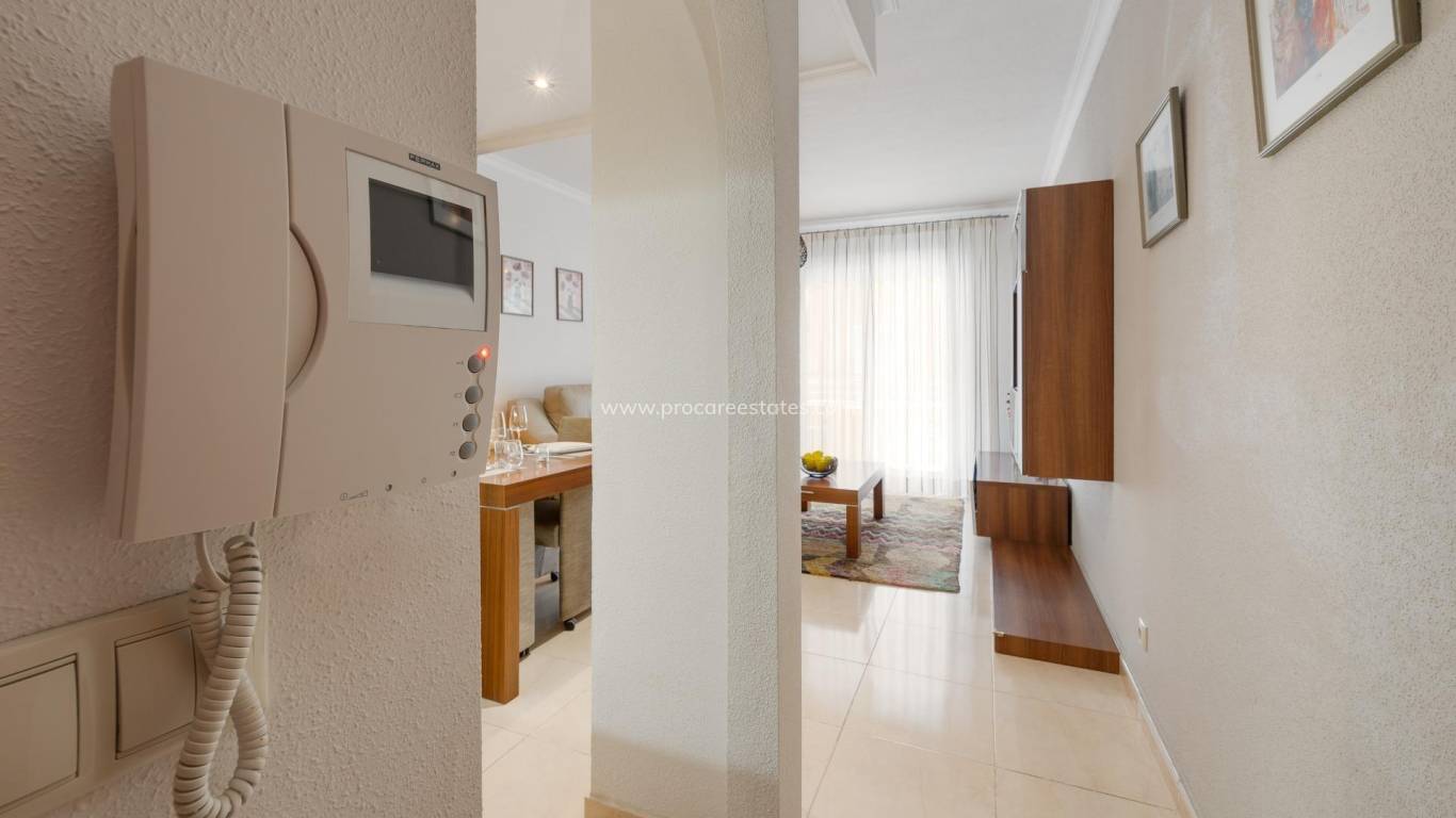 Resale - Apartment - Torrevieja - Torrevieja Center
