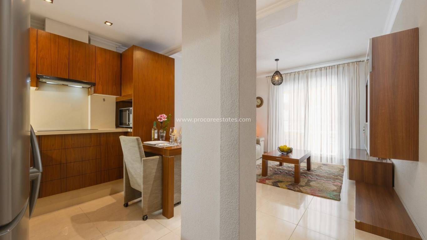 Resale - Apartment - Torrevieja - Torrevieja Center