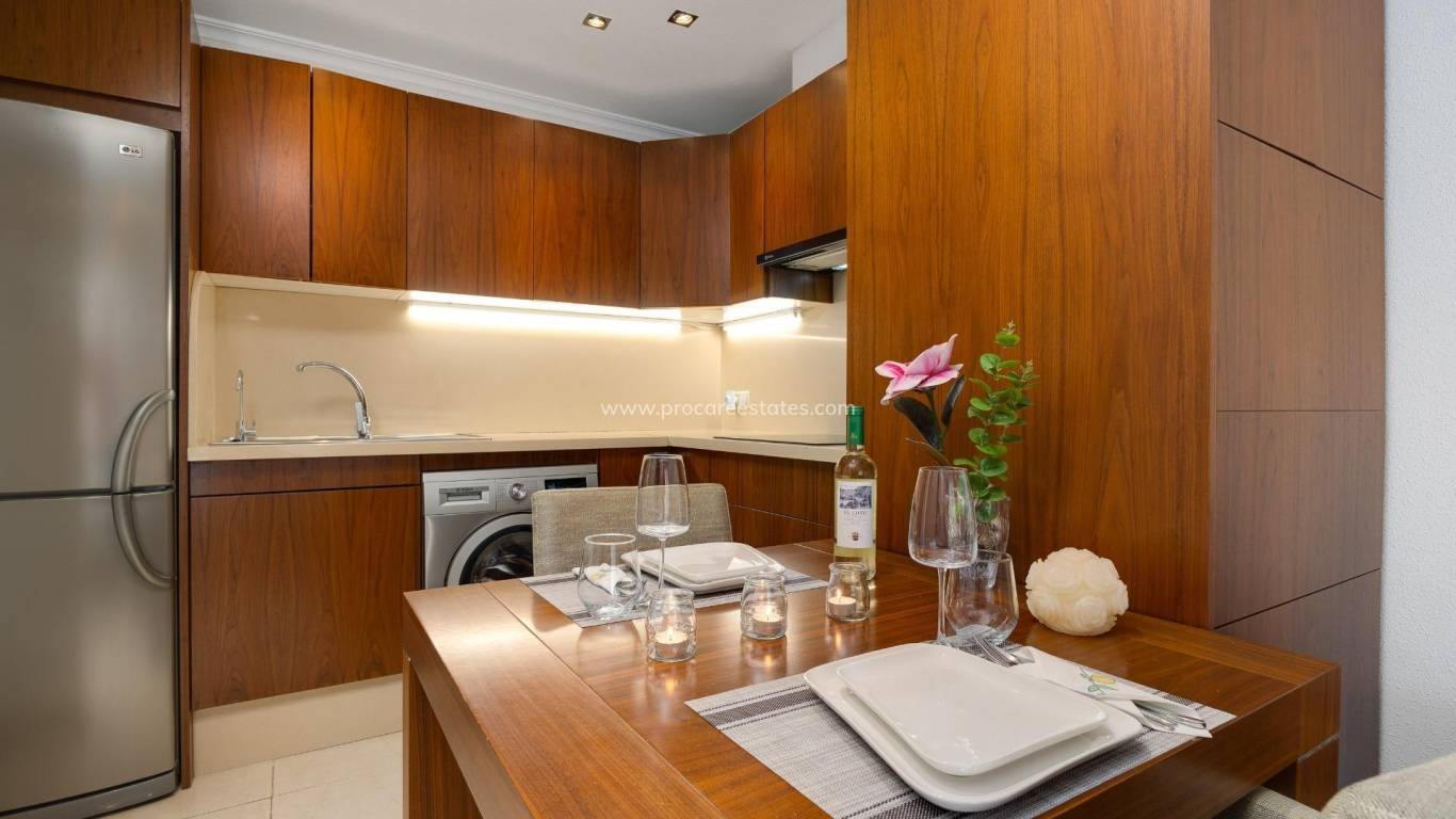 Resale - Apartment - Torrevieja - Torrevieja Center