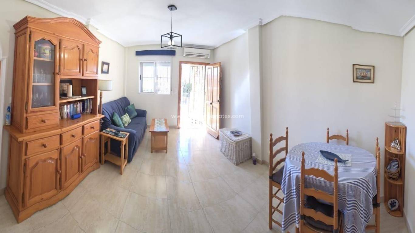 Resale - Apartment - Torrevieja - Torrevieja Center