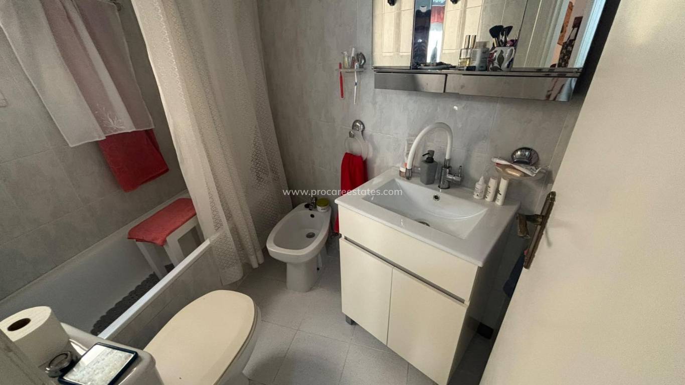 Resale - Apartment - Torrevieja - Torrevieja Center