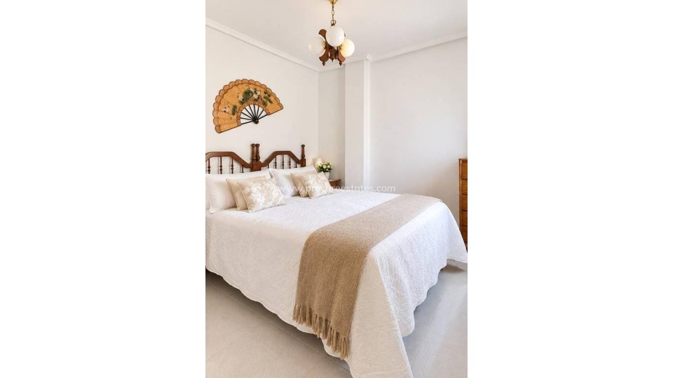 Resale - Apartment - Torrevieja - Torrevieja Center