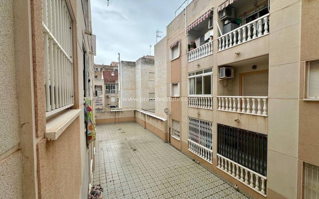Resale - Apartment - Torrevieja - Torrevieja Center
