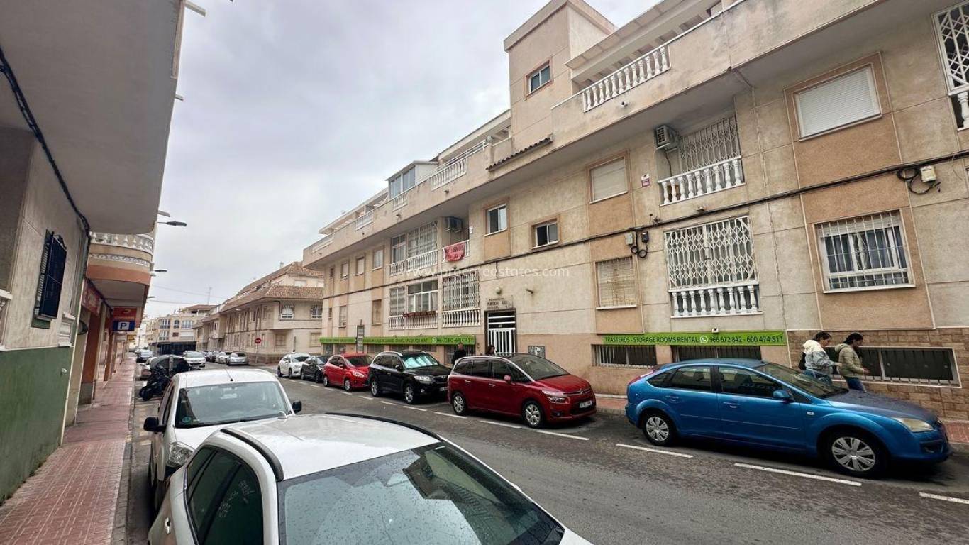 Resale - Apartment - Torrevieja - Torrevieja Center
