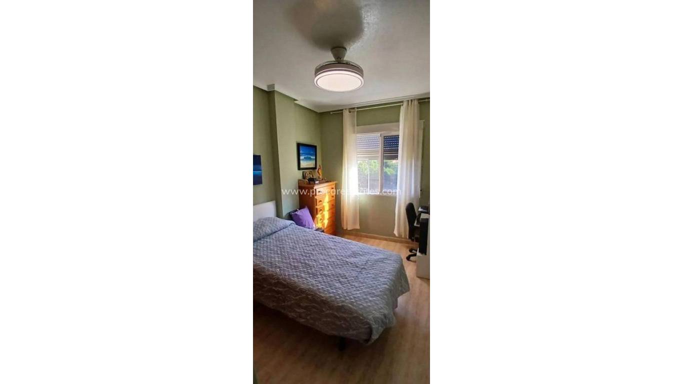 Resale - Apartment - Torrevieja - Torrevieja Center