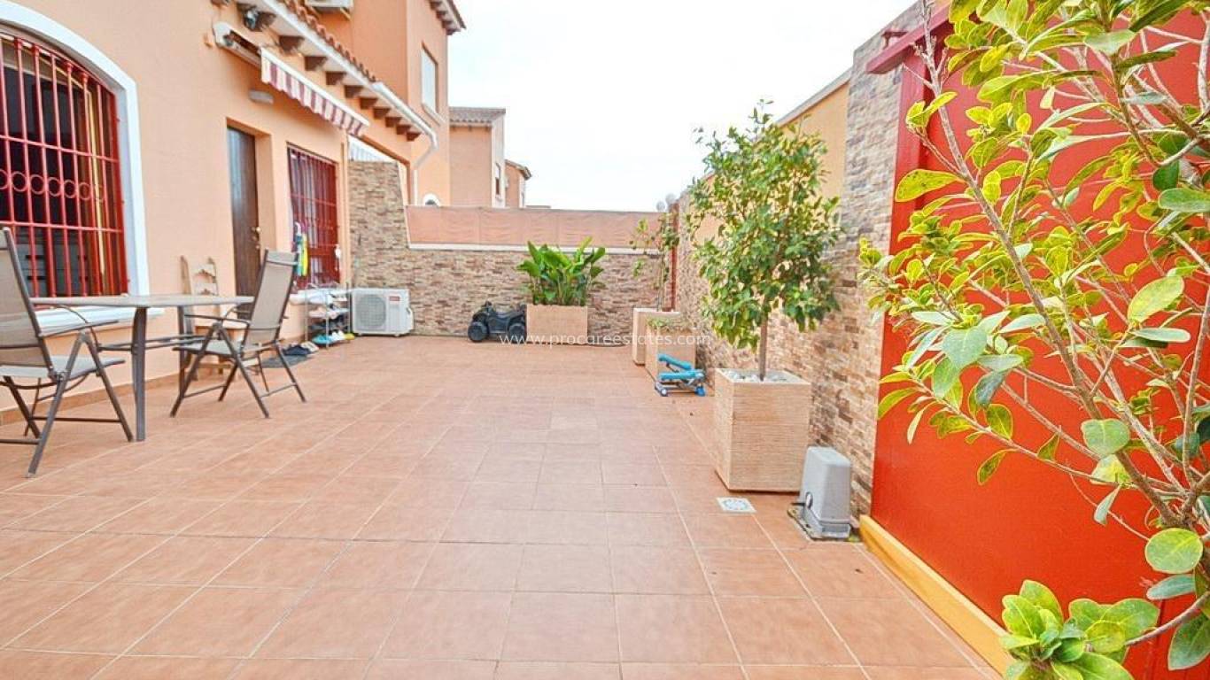 Resale - Apartment - Torrevieja - Zona los Frutales
