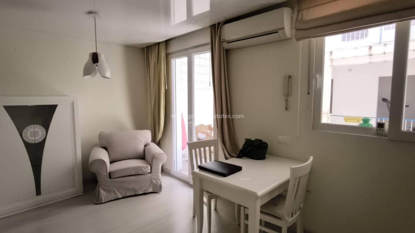 Resale - Apartment - Torrevieja