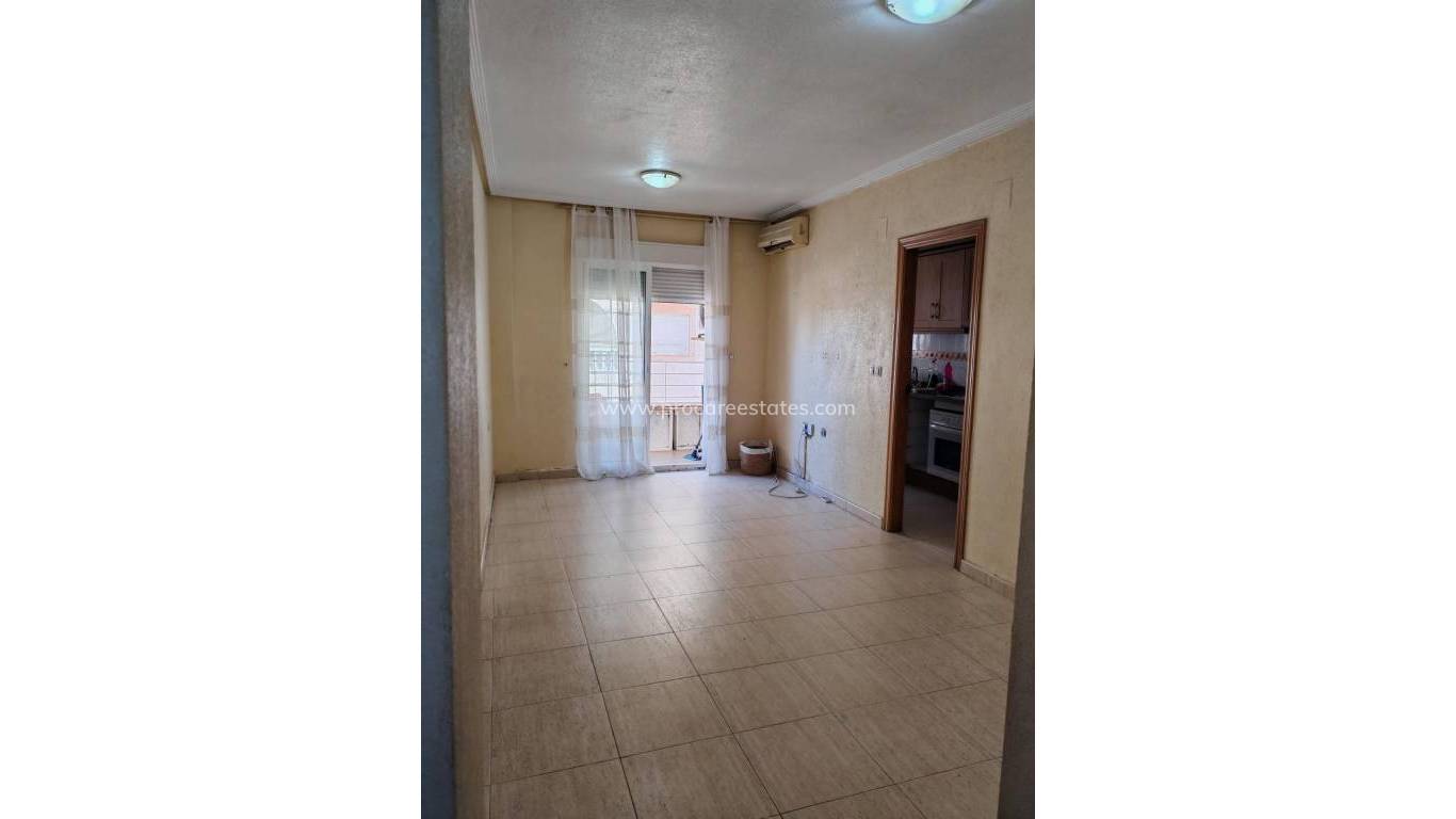 Resale - Apartment - Torrevieja