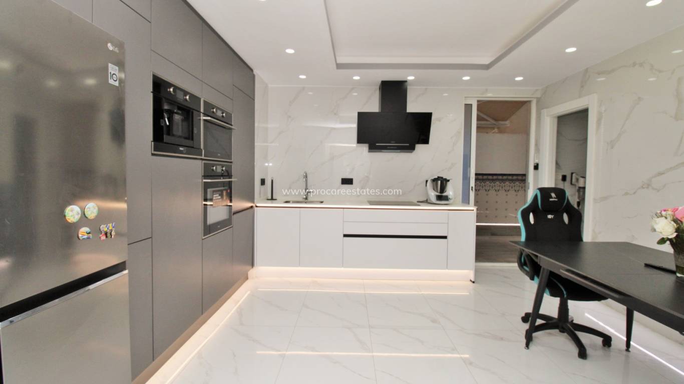 Resale - Apartment - Torrevieja