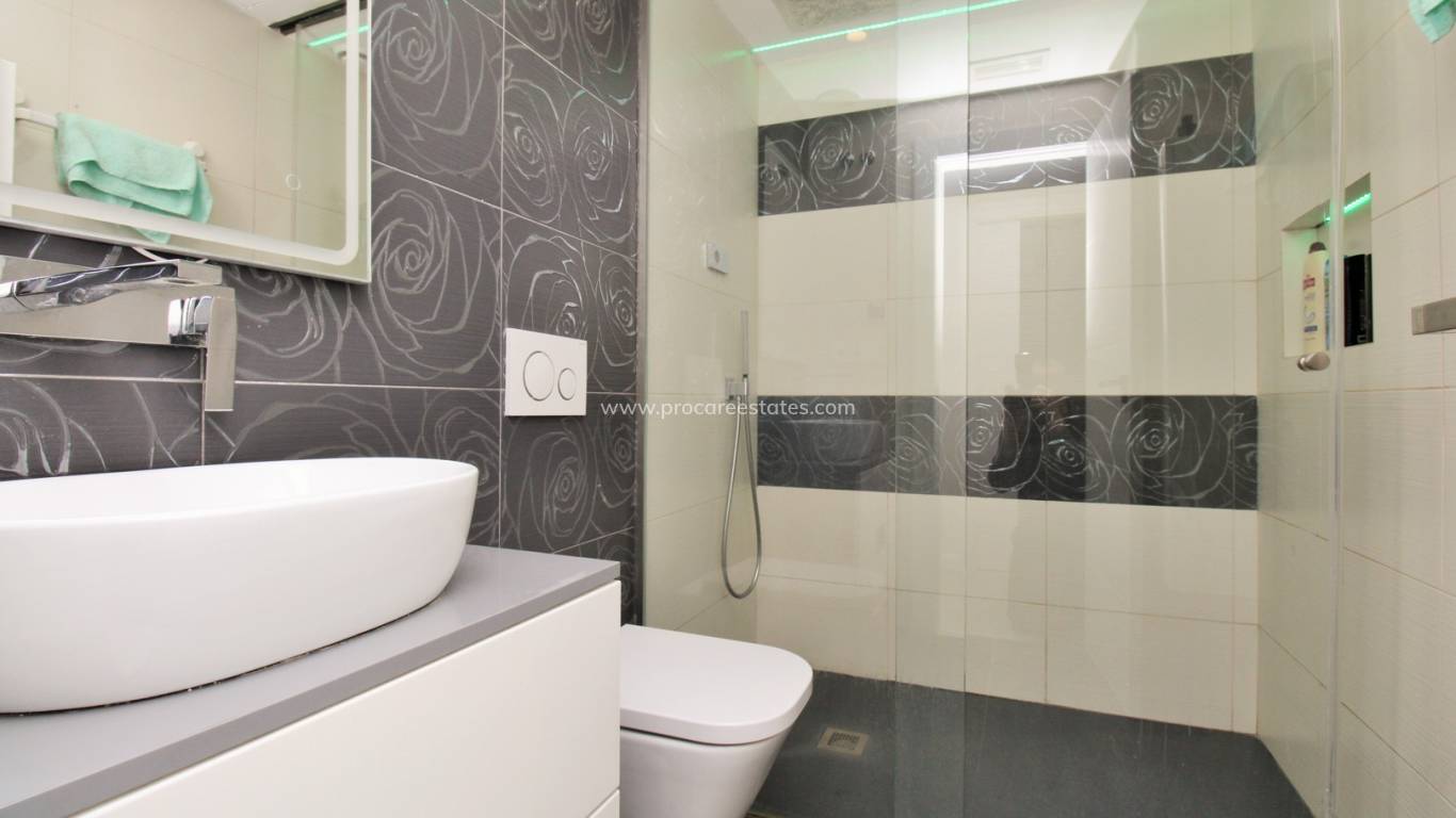 Resale - Apartment - Torrevieja