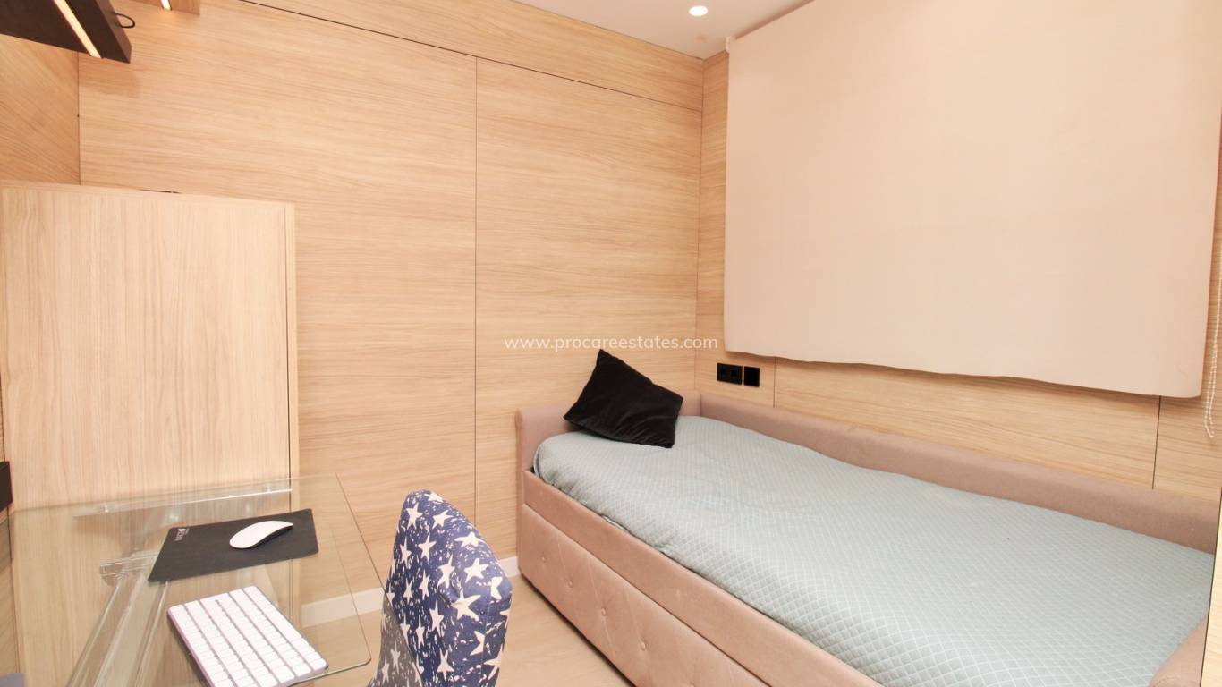 Resale - Apartment - Torrevieja