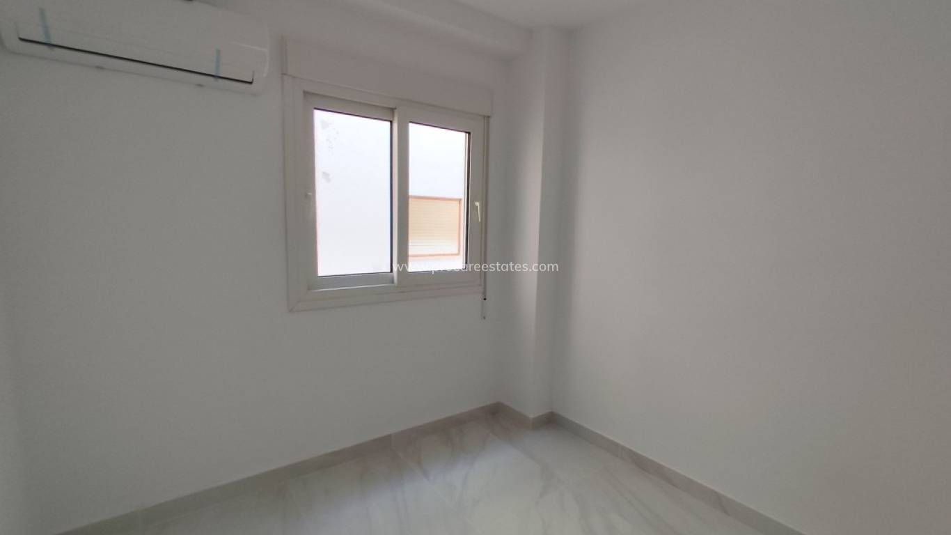 Resale - Apartment - Torrevieja