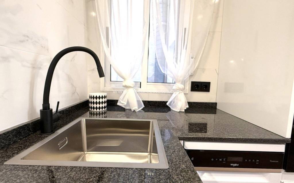 Resale - Apartment - Torrevieja