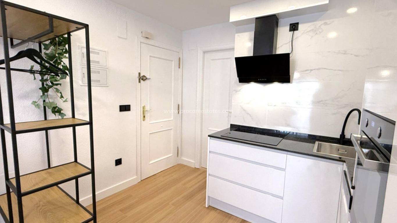 Resale - Apartment - Torrevieja